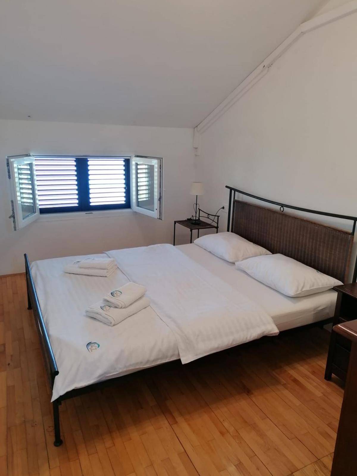 טרוגיר Apartments Villa Julia מראה חיצוני תמונה